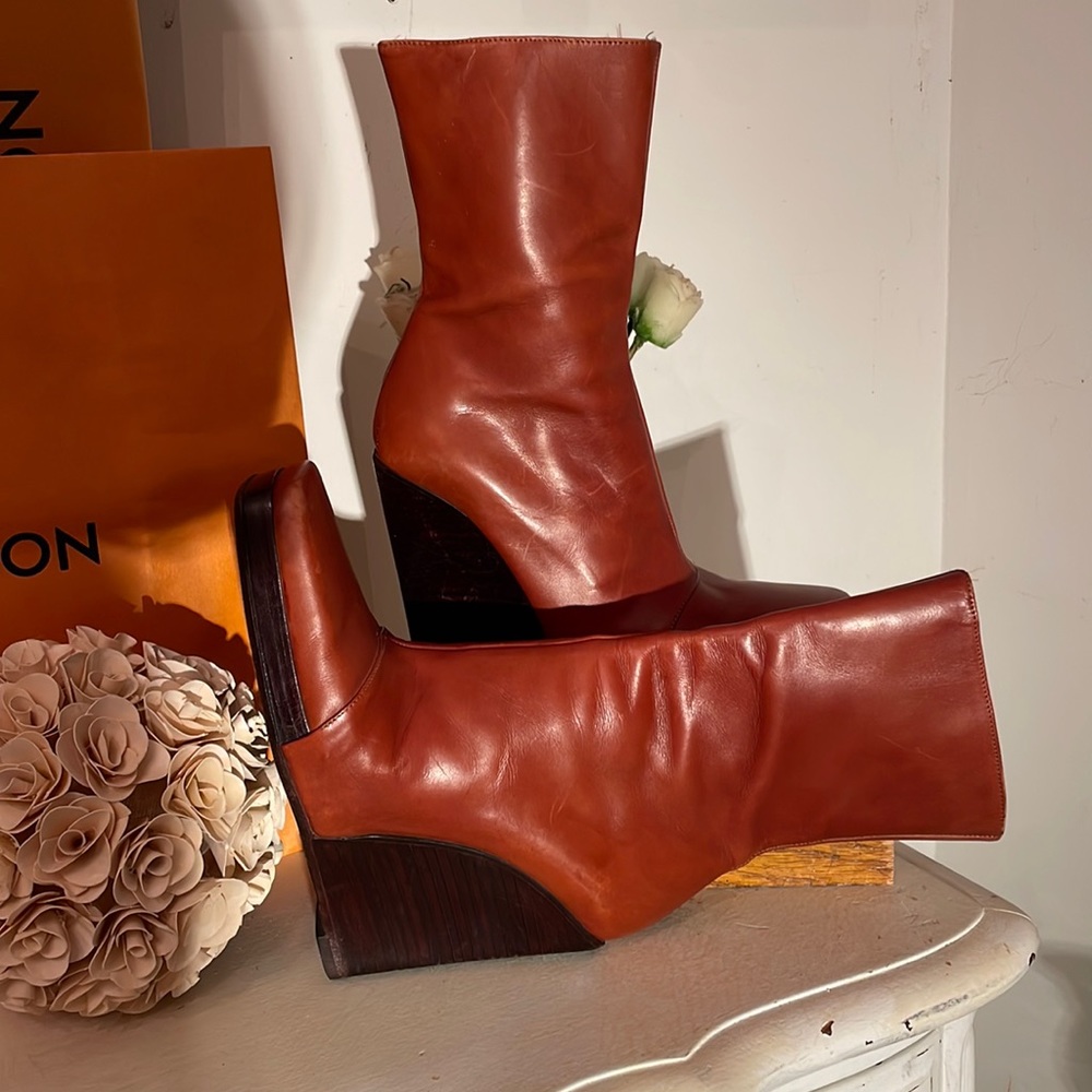 Wedge square toe boots